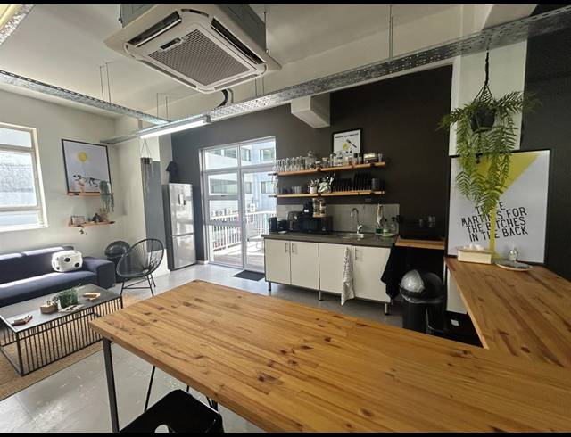 92M² BUILDING TO LET IN CAPE TOWN CITY CENTRE